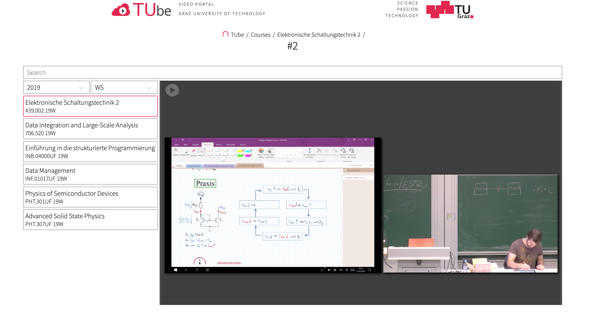 Recording of a teacher using Microsoft OneNote during a lecture